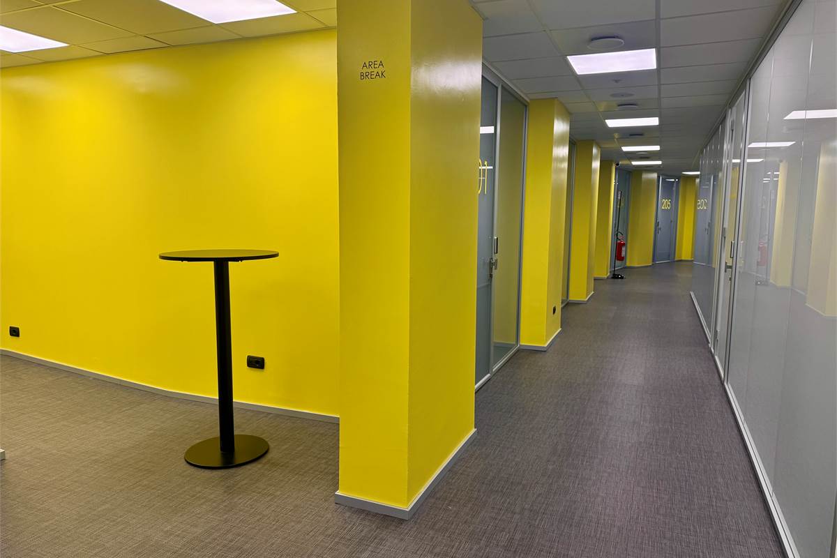 Erre Palace - Uffici in affitto a Cantù