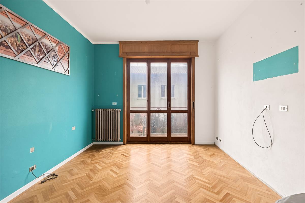 Intera casa trifamiliare a Vighizzolo