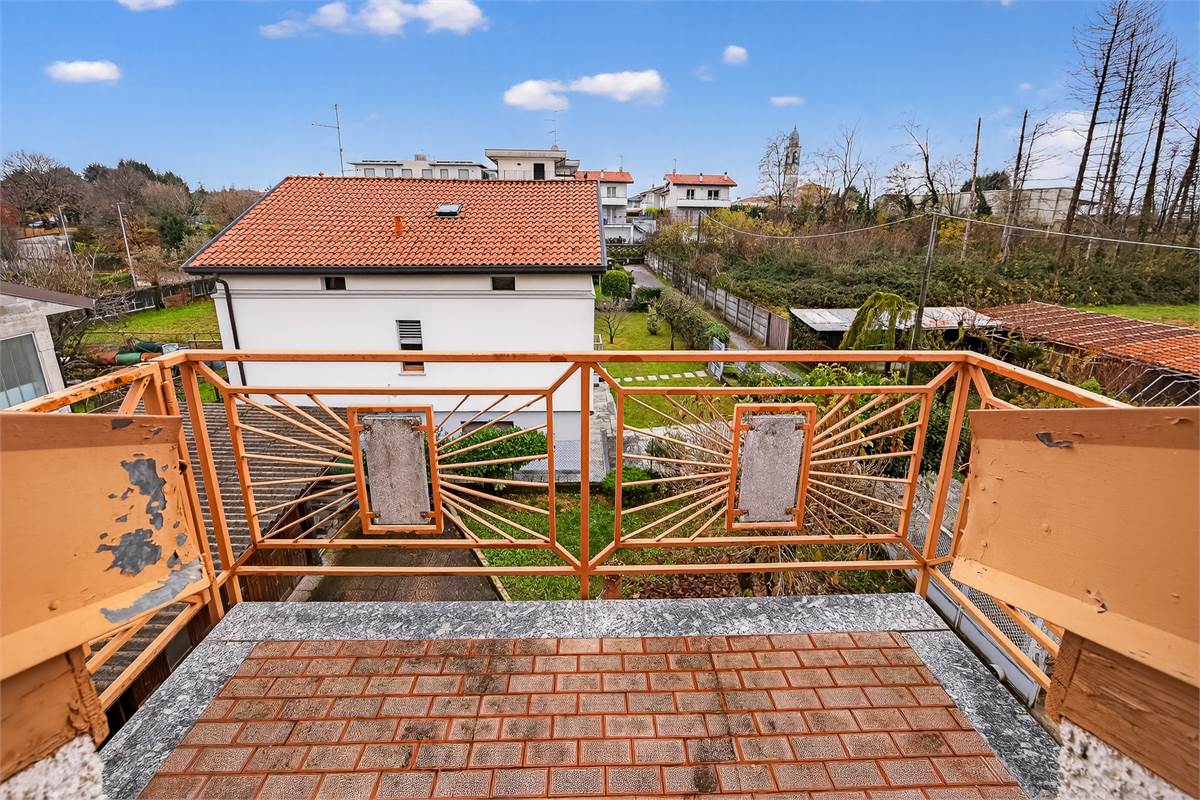 Intera casa trifamiliare a Vighizzolo