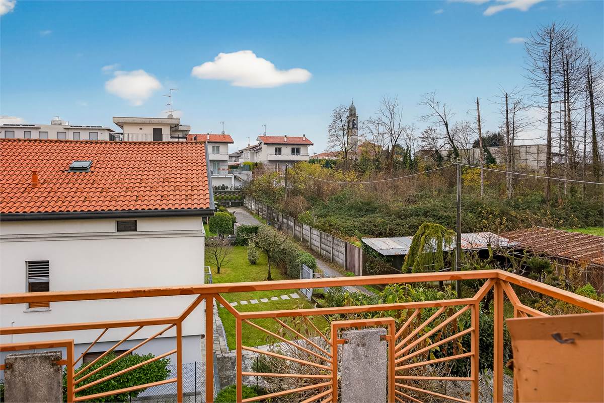 Intera casa trifamiliare a Vighizzolo