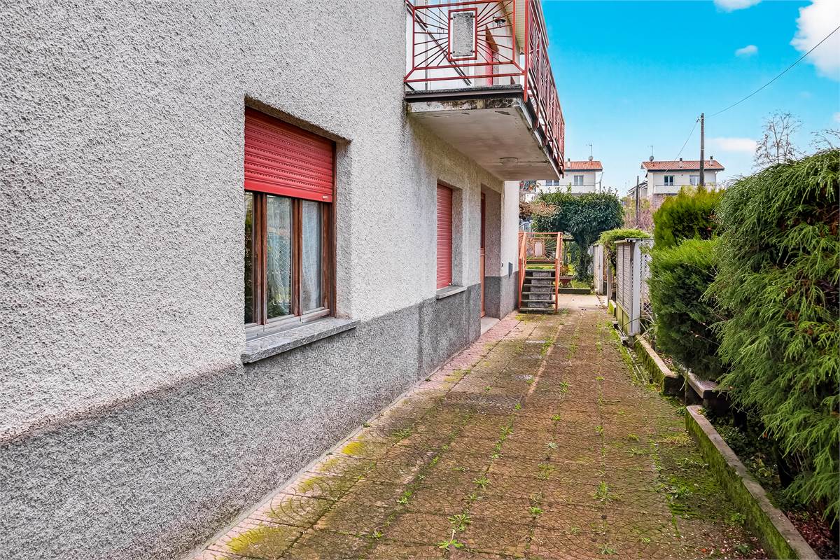 Intera casa trifamiliare a Vighizzolo