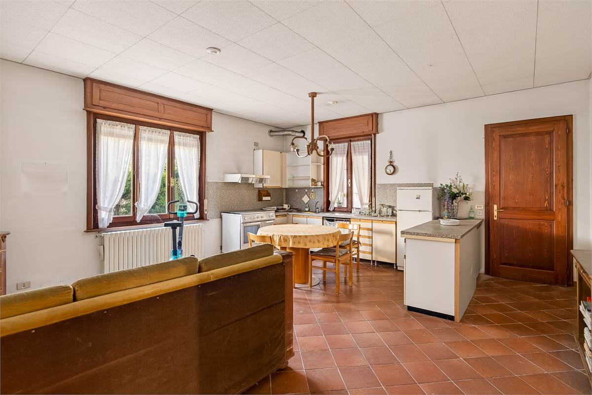 Intera casa trifamiliare a Vighizzolo