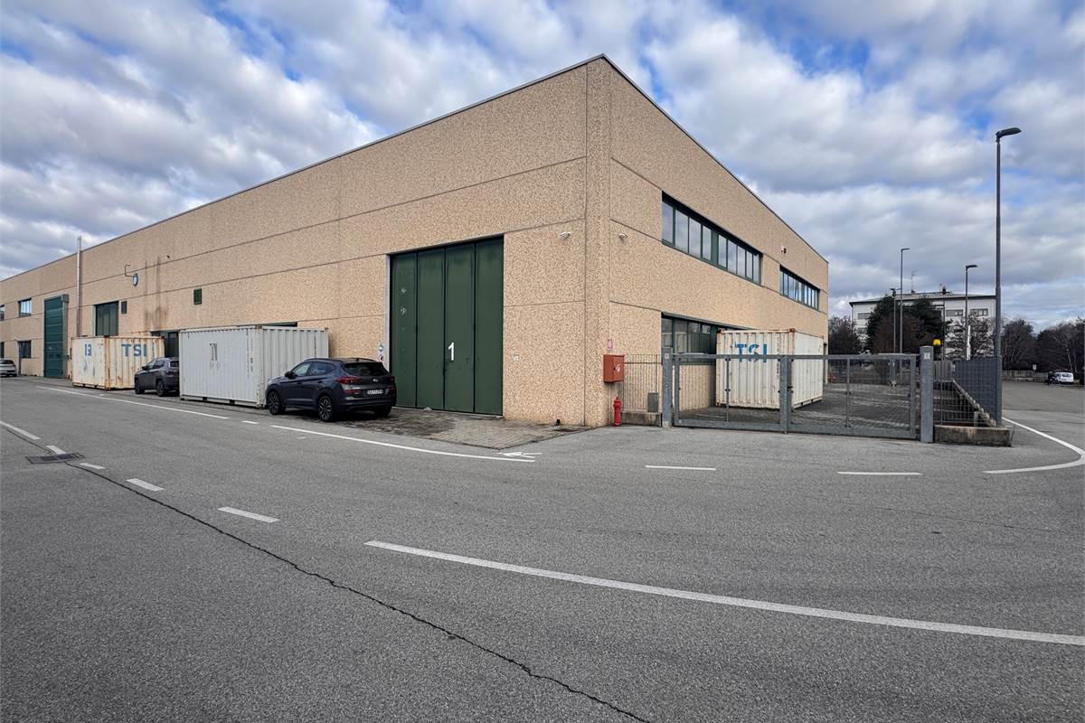 Capannone in vendita a Cantù