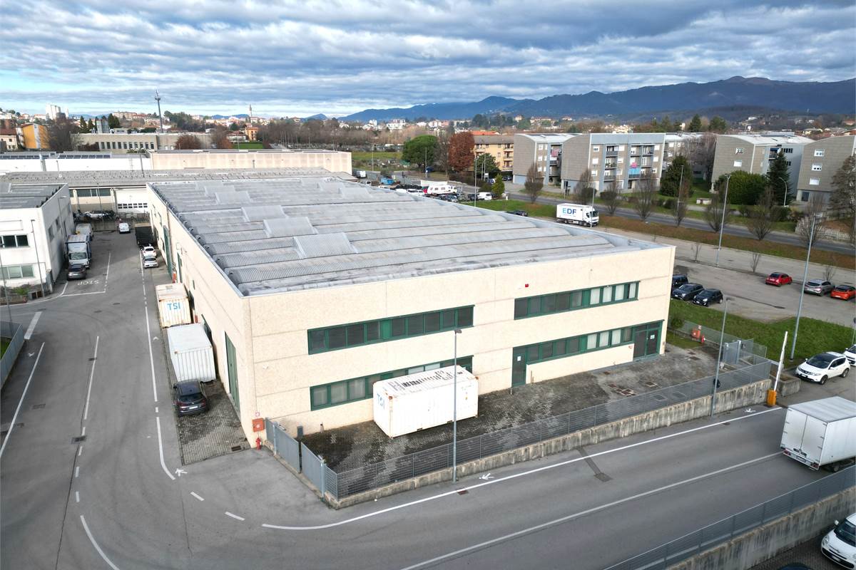 Capannone in vendita a Cantù