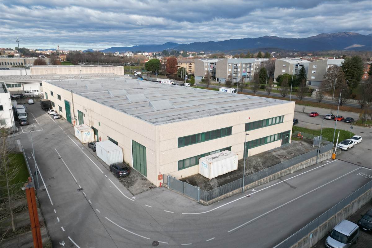 Capannone in vendita a Cantù