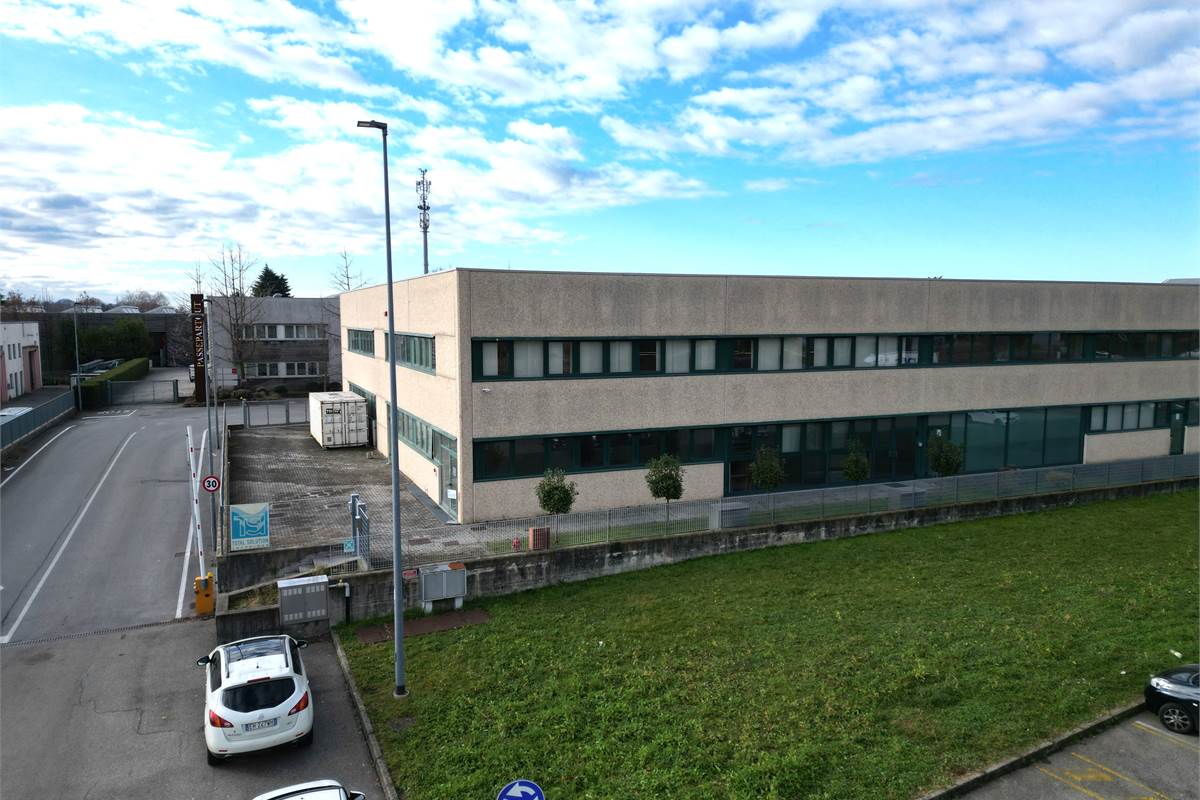 Capannone in vendita a Cantù