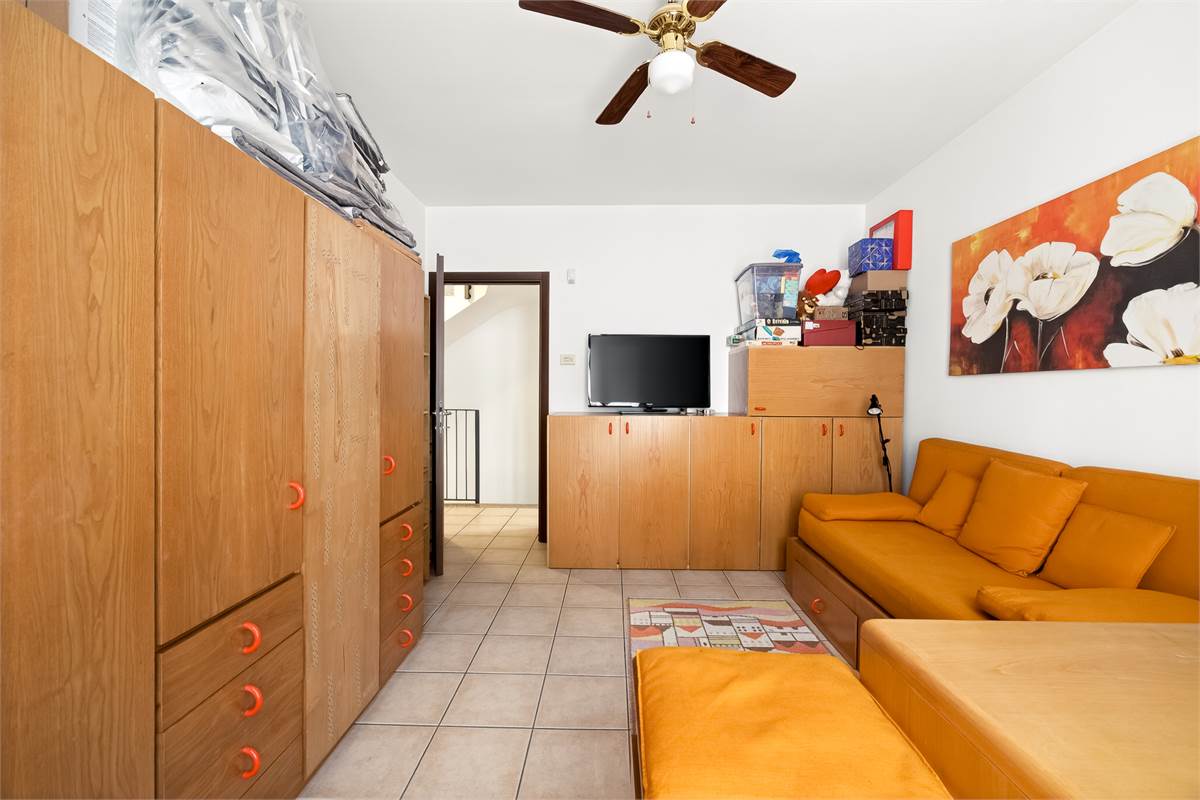 Casa singola con box triplo a Mariano Comense