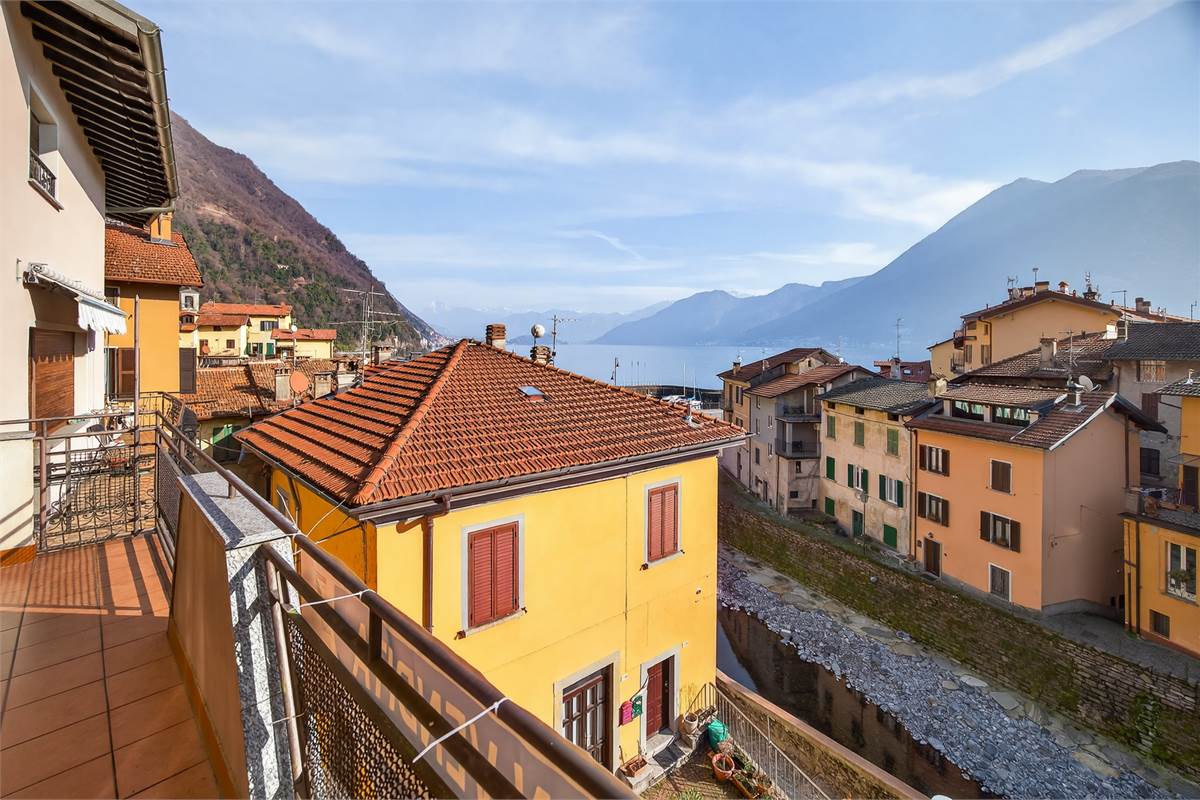 Appartamento con vista lago ad Argegno