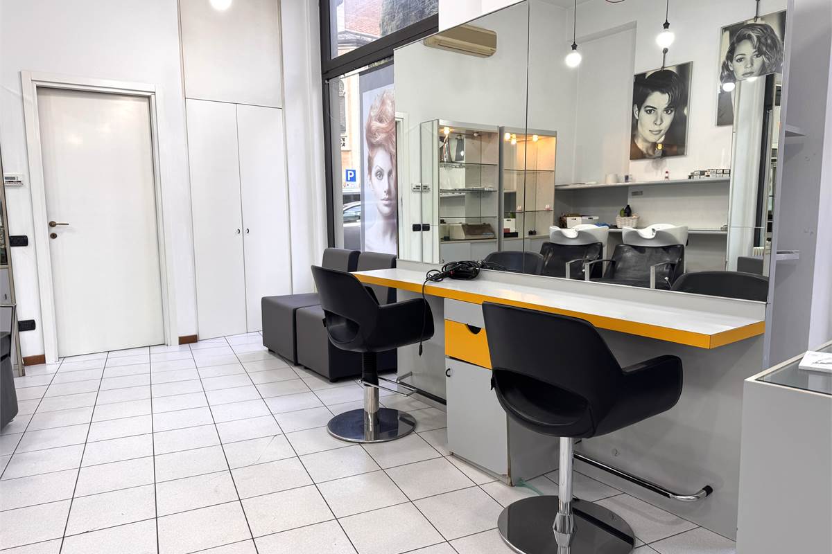 Negozio in affitto in centro a Cantù