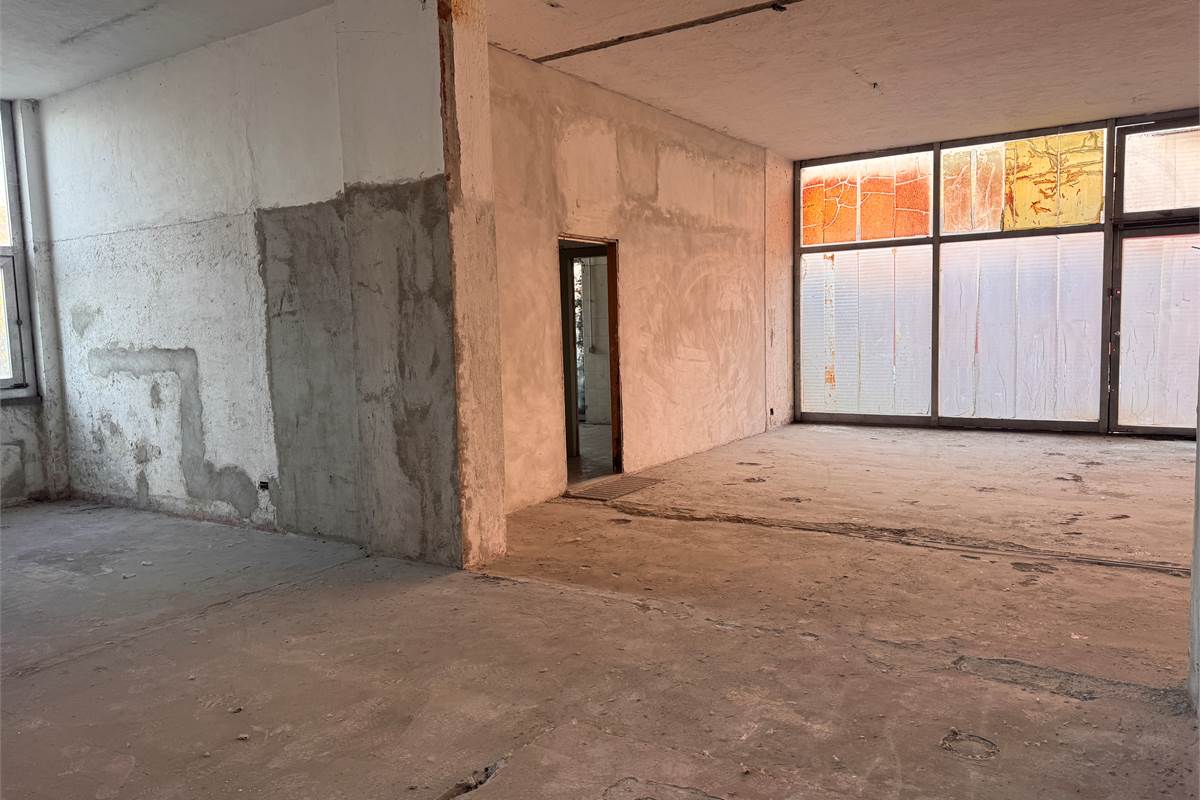 Negozio in vendita a Lentate sul Seveso