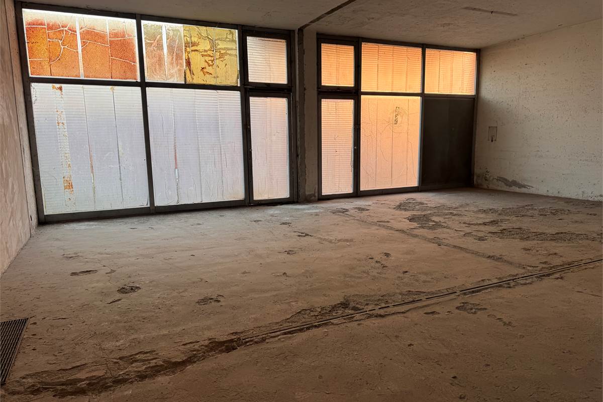 Negozio in vendita a Lentate sul Seveso