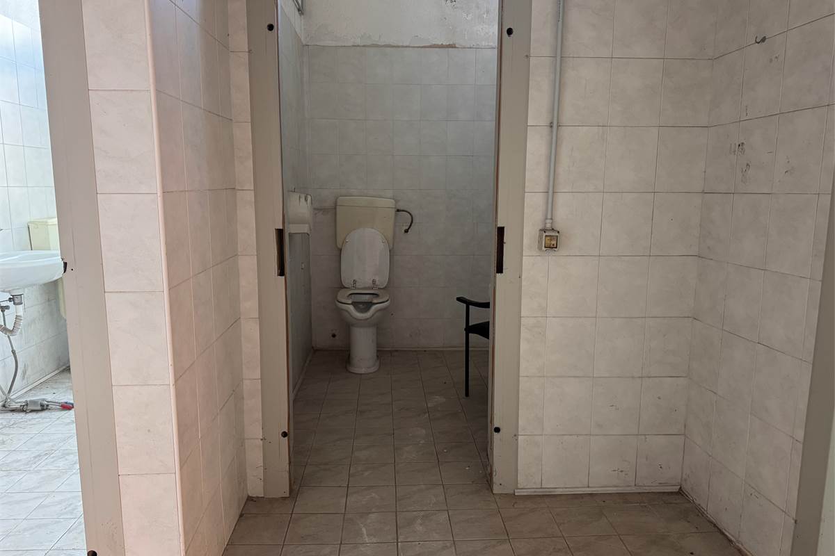 Negozio in vendita a Lentate sul Seveso