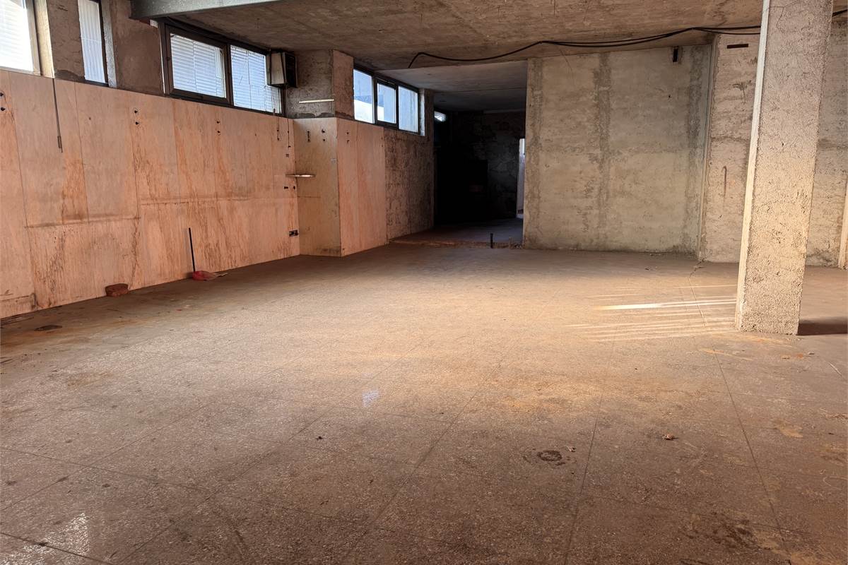 Negozio in vendita a Lentate sul Seveso