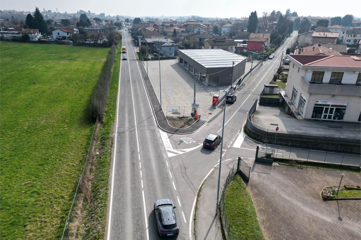 Locale commerciale in vendita a Fino Mornasco