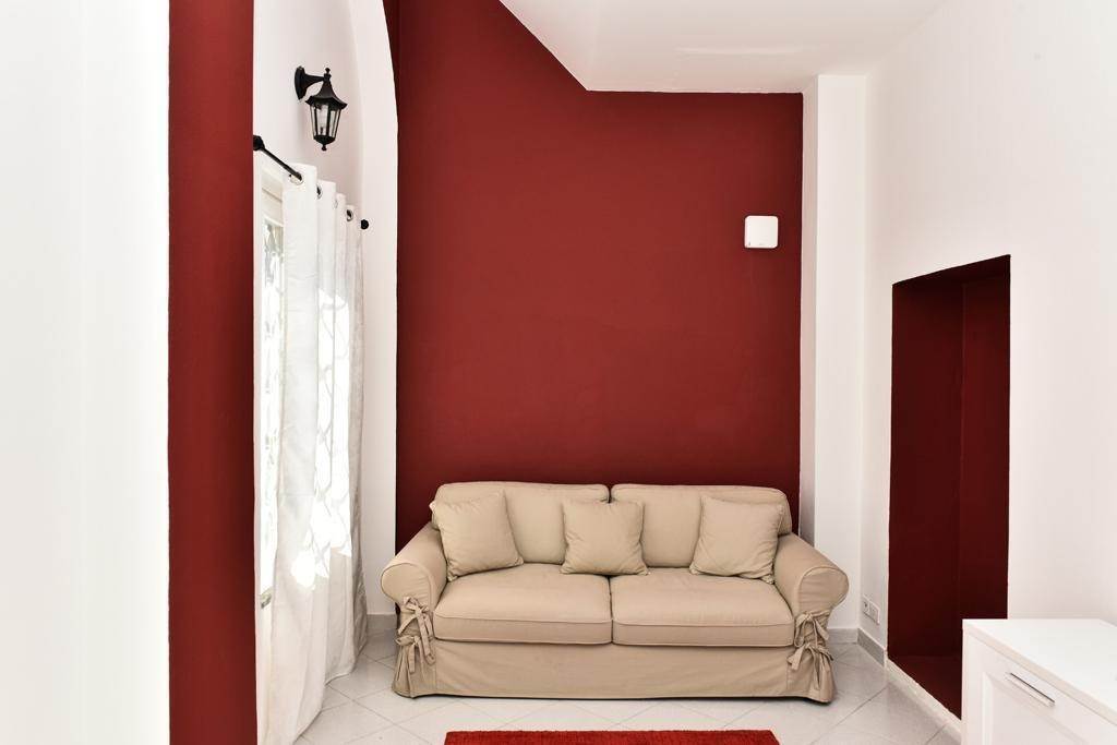 AMPIO BILOCALE A SAN FERMO