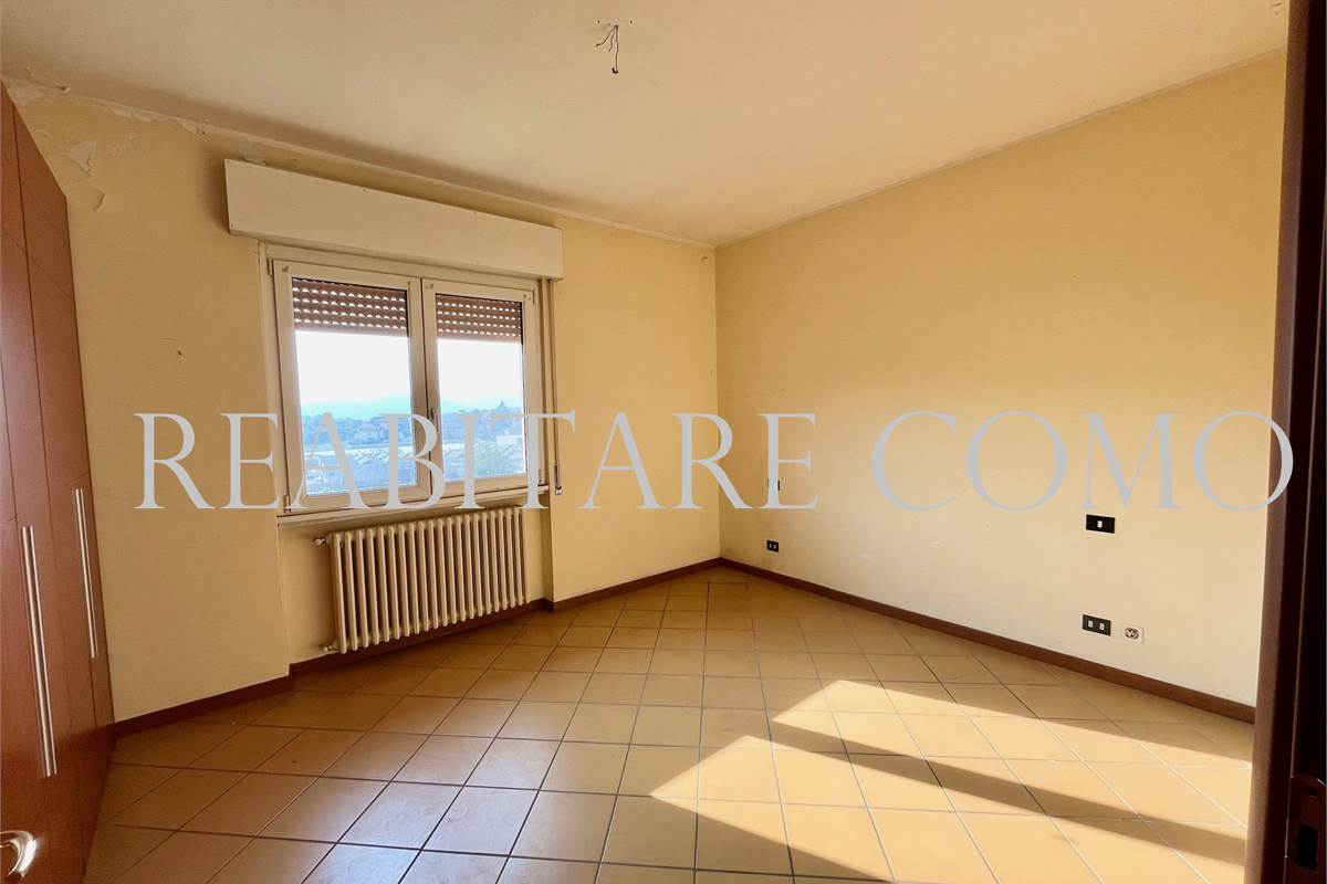 LIPOMO, PORZIONE DI VILLA  CON LABORATORIO