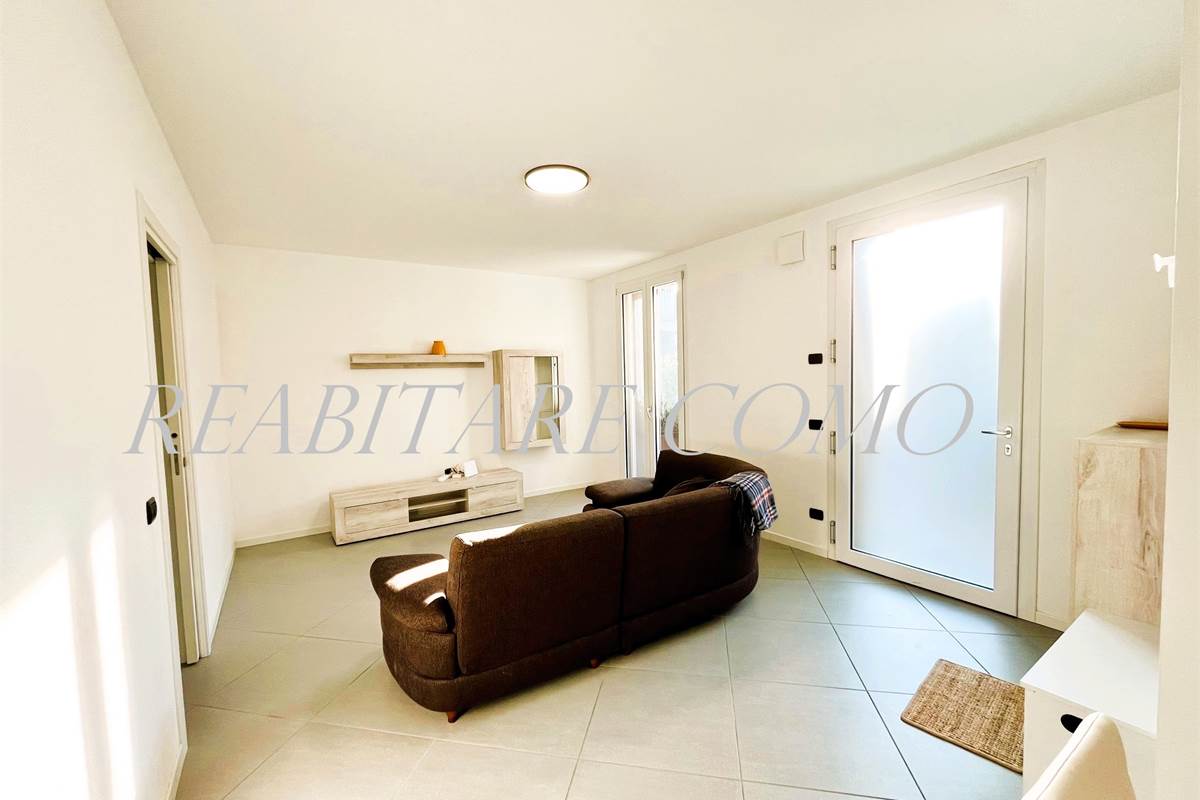 TRILO IN AFFITTO NUOVO CON AREA ESTERNA AD ALBESE