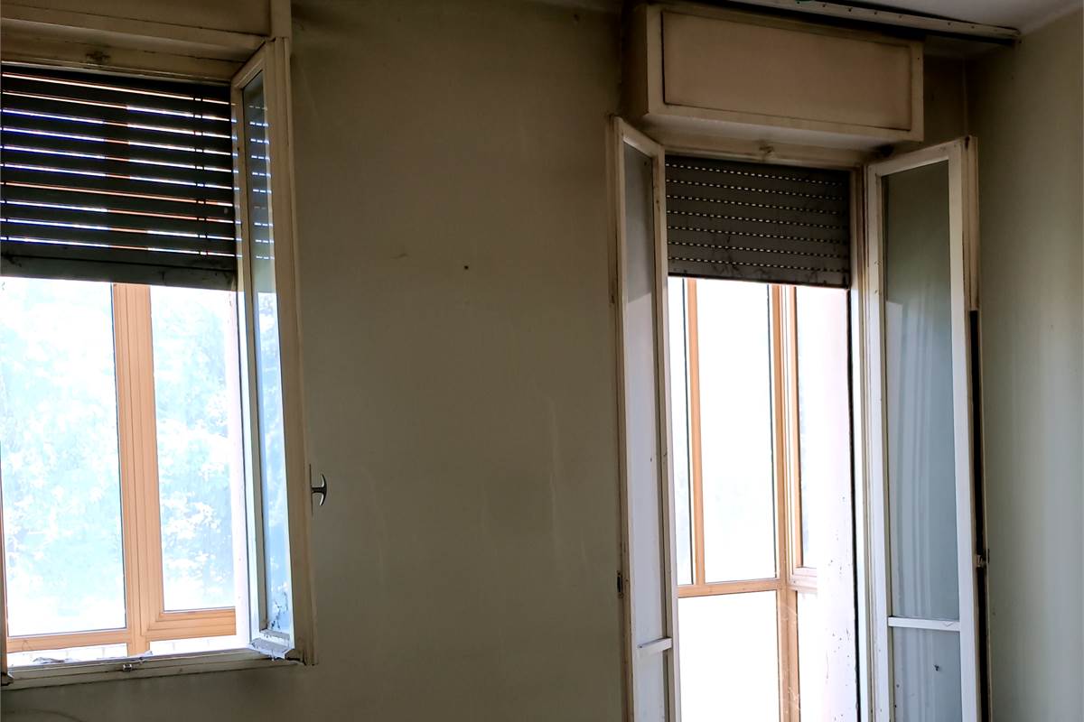 BOLOGNA BILOCALE VIA DELLE LAME PIANO PRIMO 60 MQ