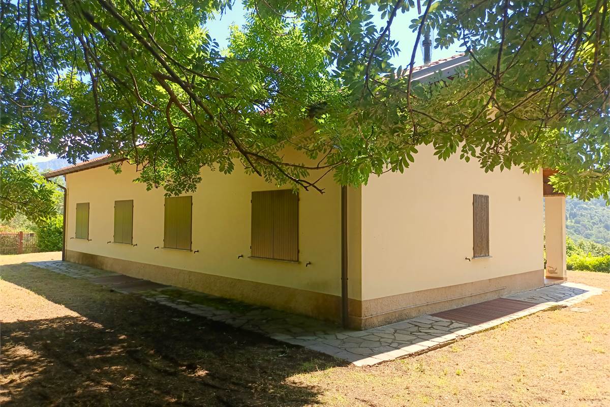 MAGREGLIO PANORAMICA VILLA  CON GIARDINO