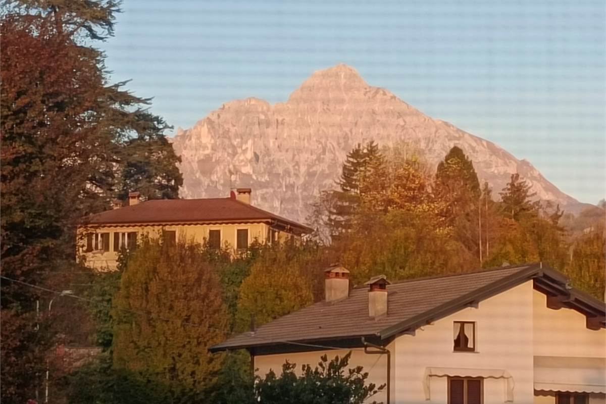 VALBRONA TRILOCALE OTTIMO STATO
