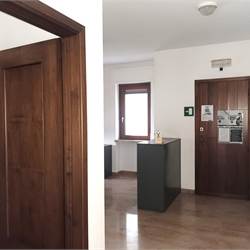 Ufficio In Affitto a Erba