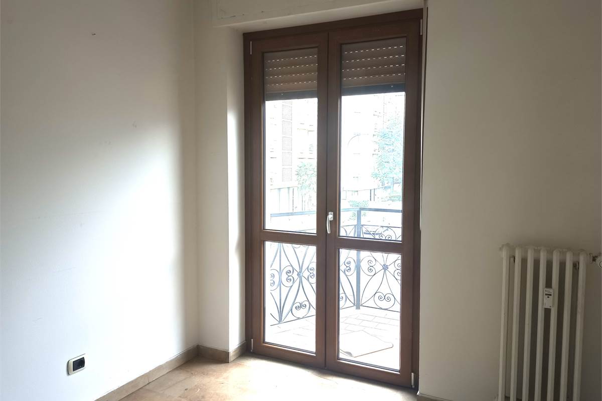 ERBA AFFITTASI UFFICIO