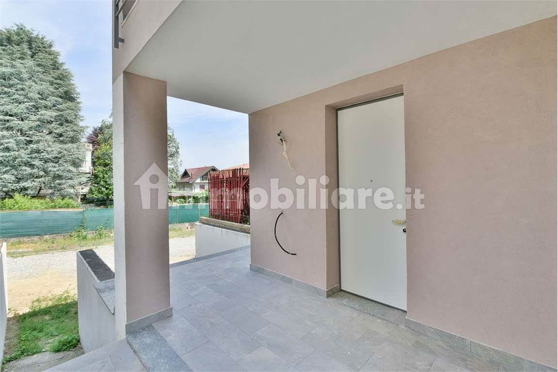 MONGUZZO VILLA SINGOLA CON GIARDINO