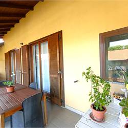 MONGUZZO AMPIO QUADRILOCALE CON TERRAZZO