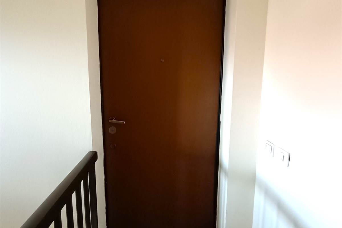 MONGUZZO AMPIO QUADRILOCALE CON TERRAZZO