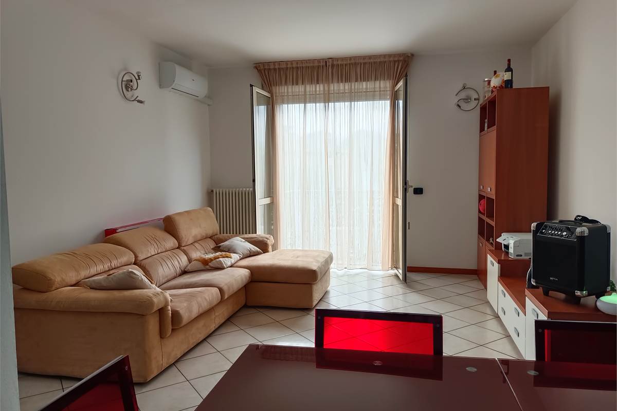 LONGONE AL SEGRINO TRILOCALE TERMOAUTONOMO