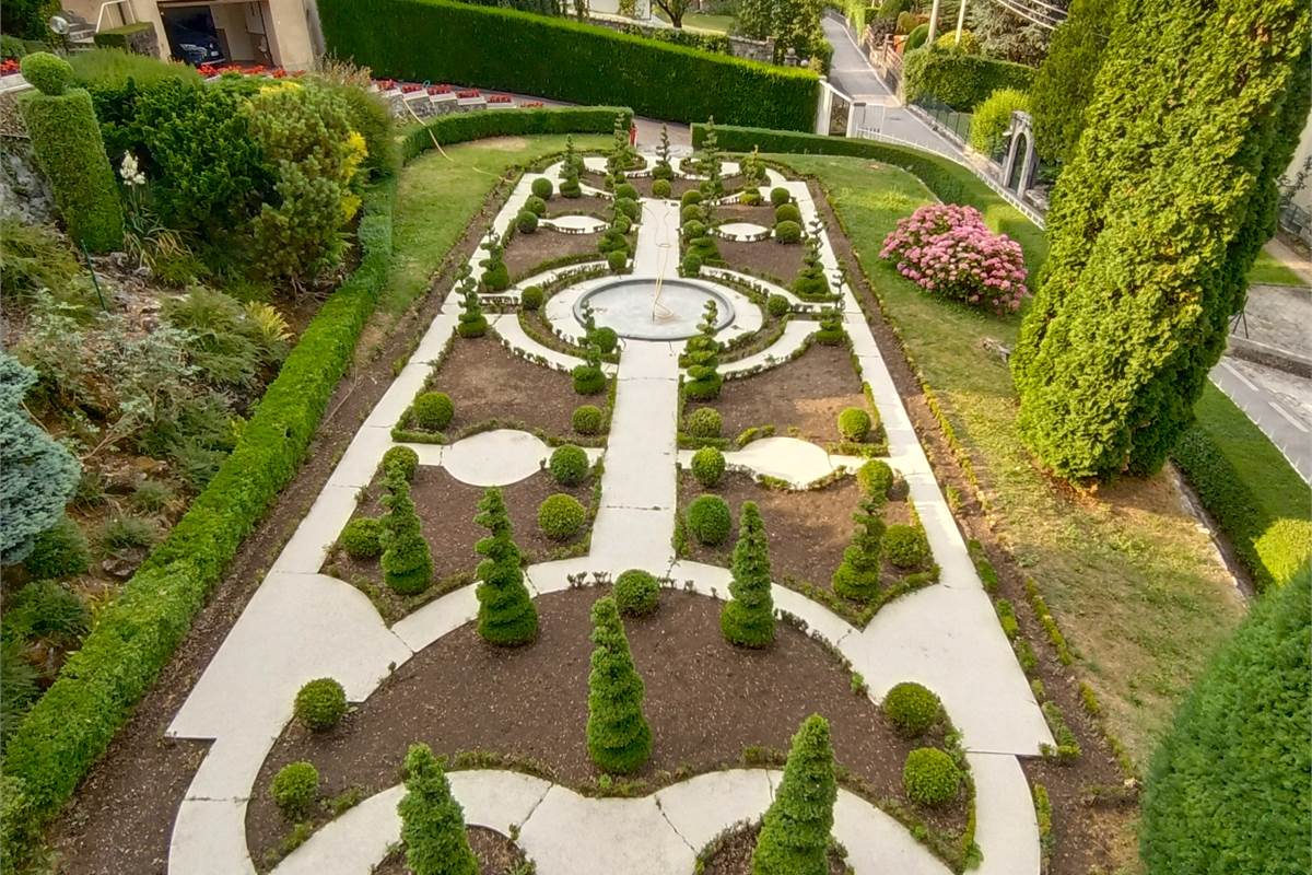 MAGREGLIO A POCHI PASSI DA BELLAGIO VILLA D'EPOCA