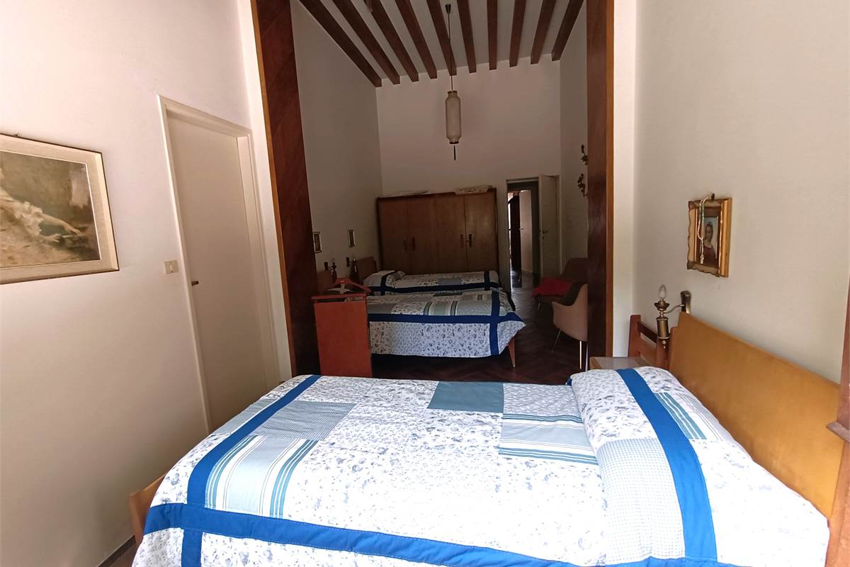 MAGREGLIO A POCHI PASSI DA BELLAGIO VILLA D'EPOCA