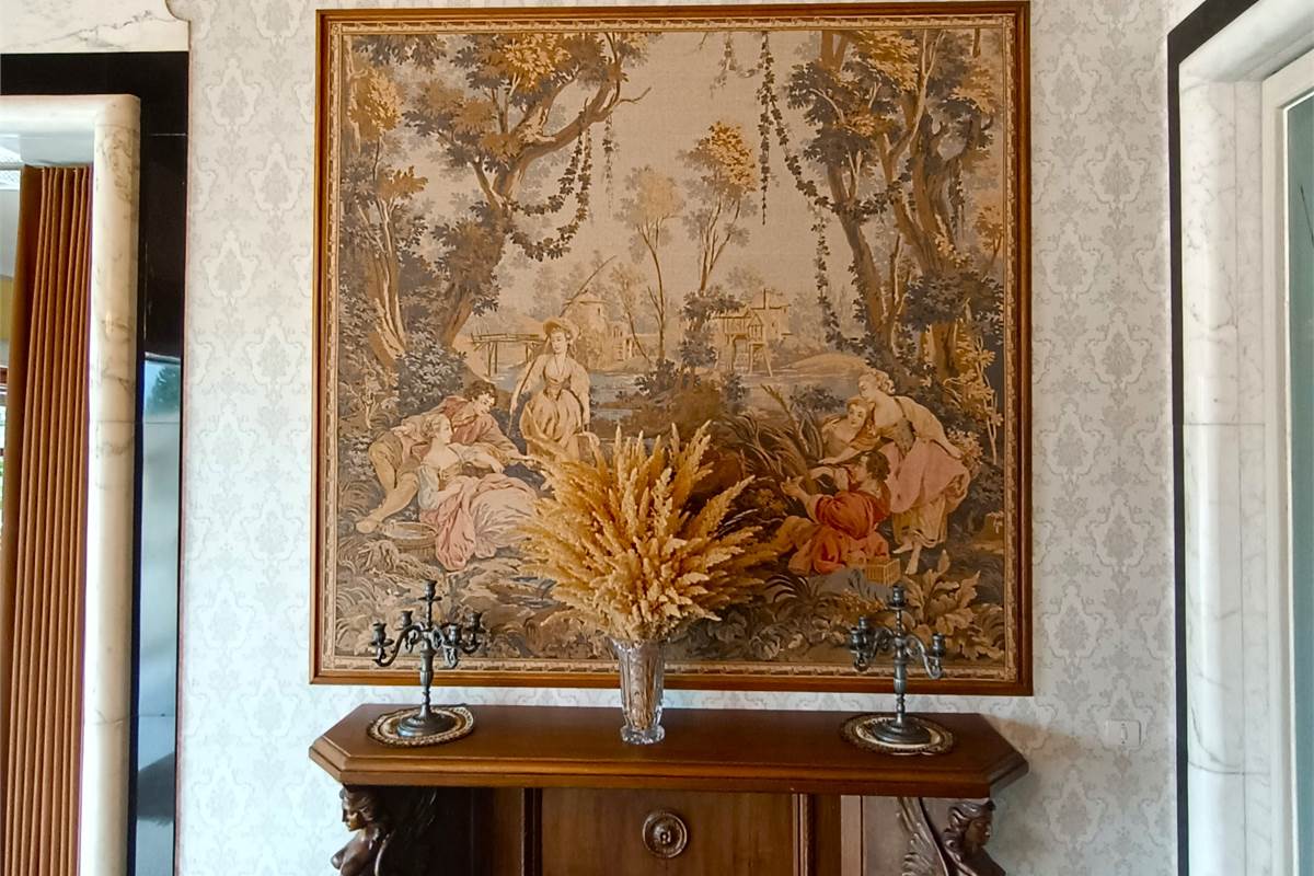 MAGREGLIO A POCHI PASSI DA BELLAGIO VILLA D'EPOCA