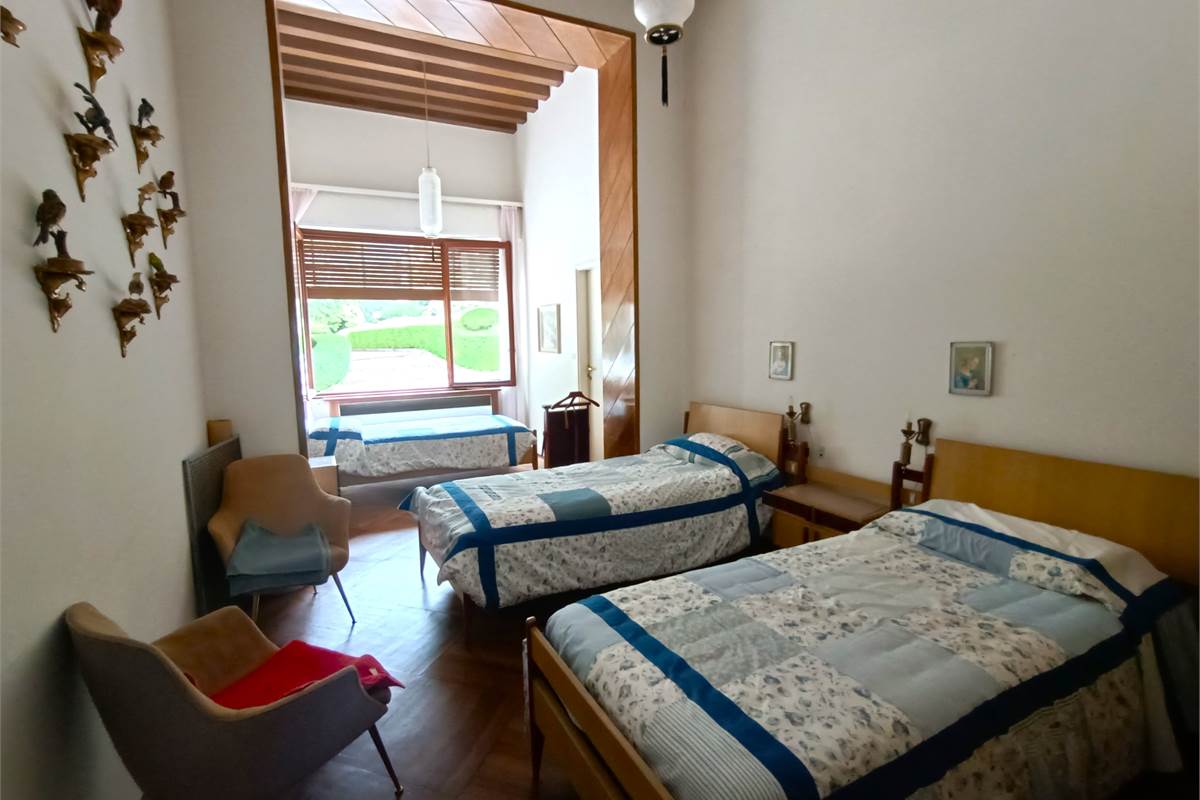 MAGREGLIO A POCHI PASSI DA BELLAGIO VILLA D'EPOCA