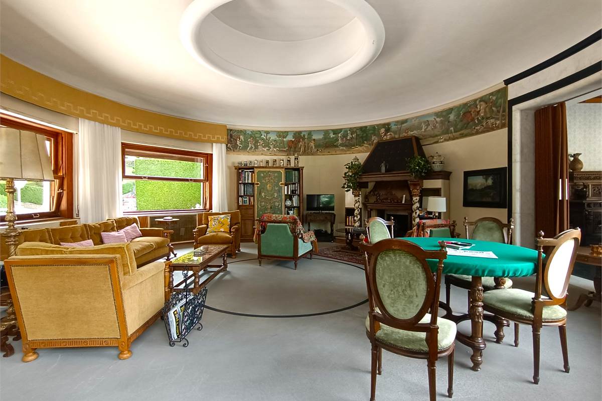 MAGREGLIO A POCHI PASSI DA BELLAGIO VILLA D'EPOCA