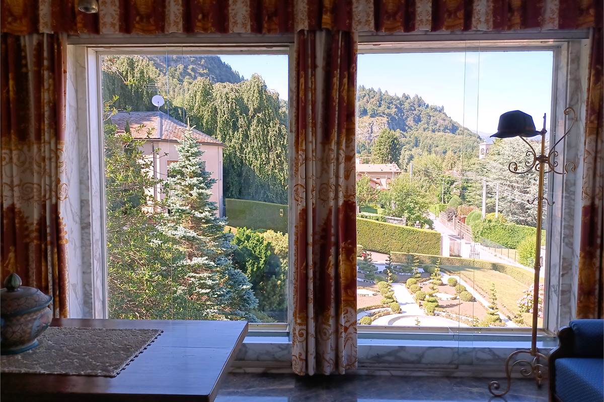 MAGREGLIO A POCHI PASSI DA BELLAGIO VILLA D'EPOCA