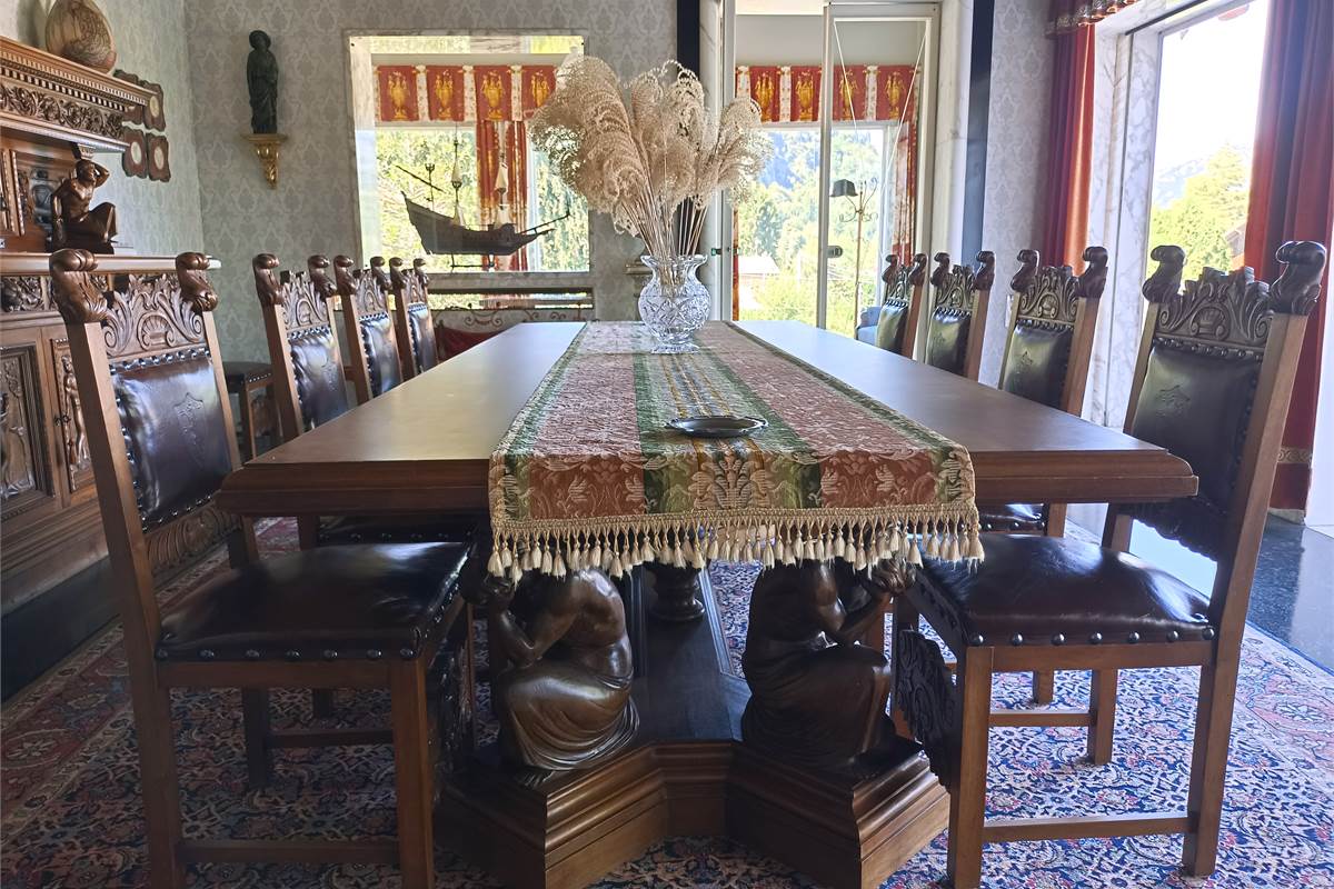 MAGREGLIO A POCHI PASSI DA BELLAGIO VILLA D'EPOCA