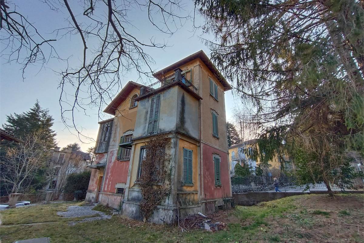 VILLA UNIFAMILIARE VIA SEGANTINI 20 CAGLIO