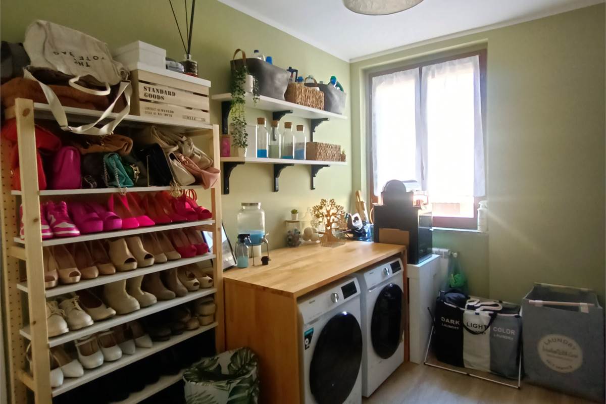 LIMIDO COMASCO LUMINOSO TRILOCALE