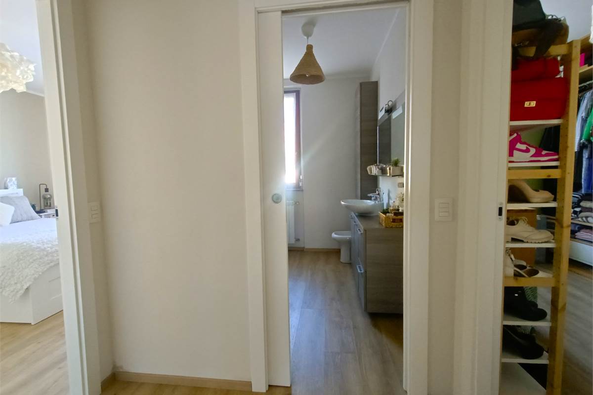 LIMIDO COMASCO LUMINOSO TRILOCALE