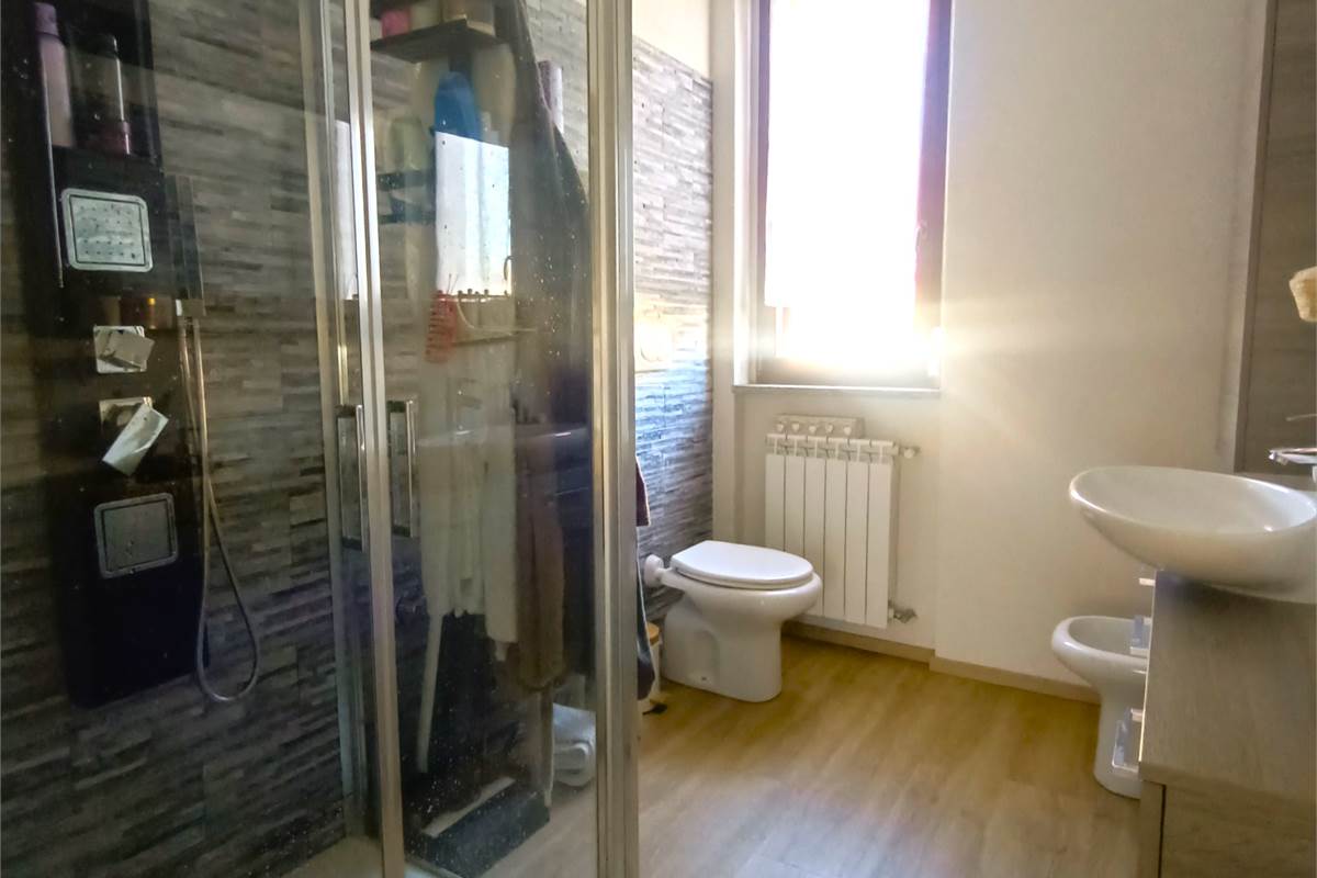 LIMIDO COMASCO LUMINOSO TRILOCALE