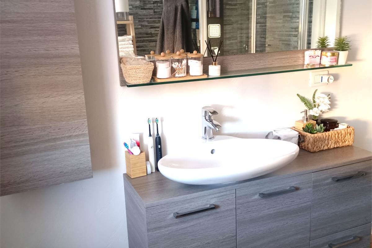 LIMIDO COMASCO LUMINOSO TRILOCALE