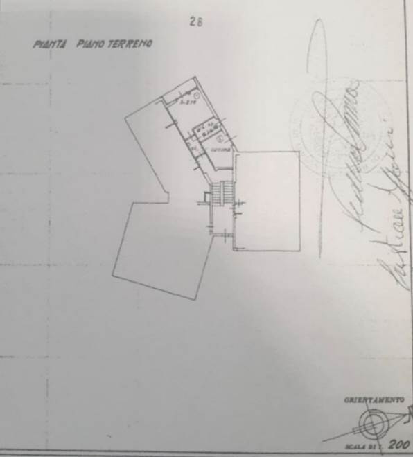 2 locali In Vendita a Magreglio
