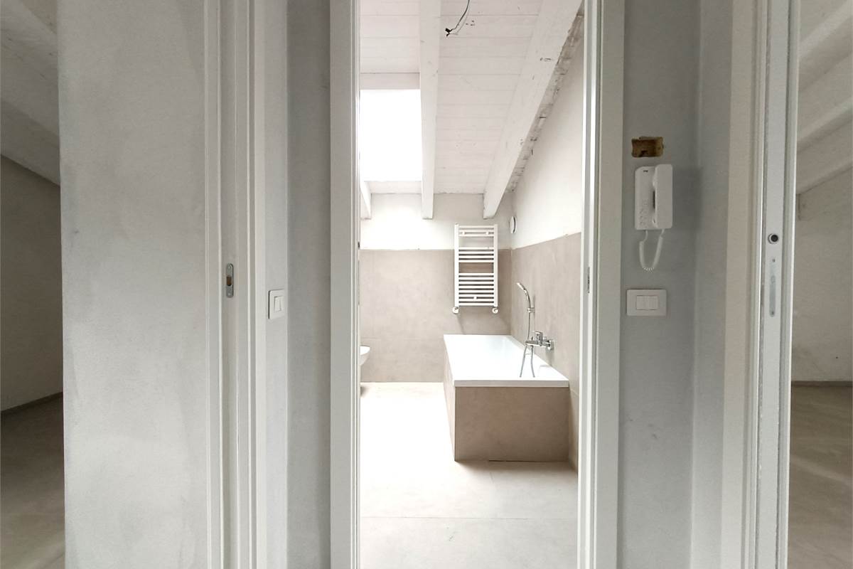 MONGUZZO NUOVISSIMA VILLETTA A SCHIERA VISTA LAGO