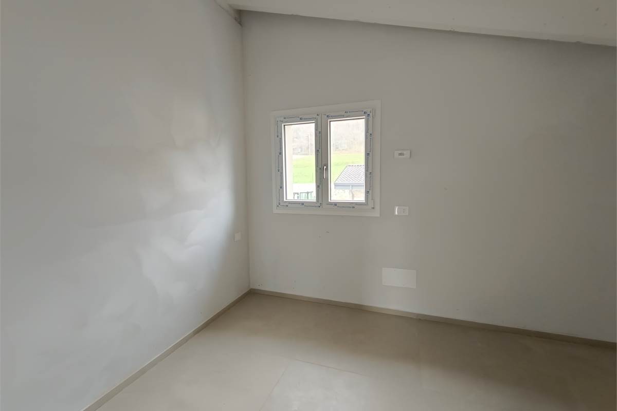 MONGUZZO NUOVISSIMA VILLETTA A SCHIERA VISTA LAGO