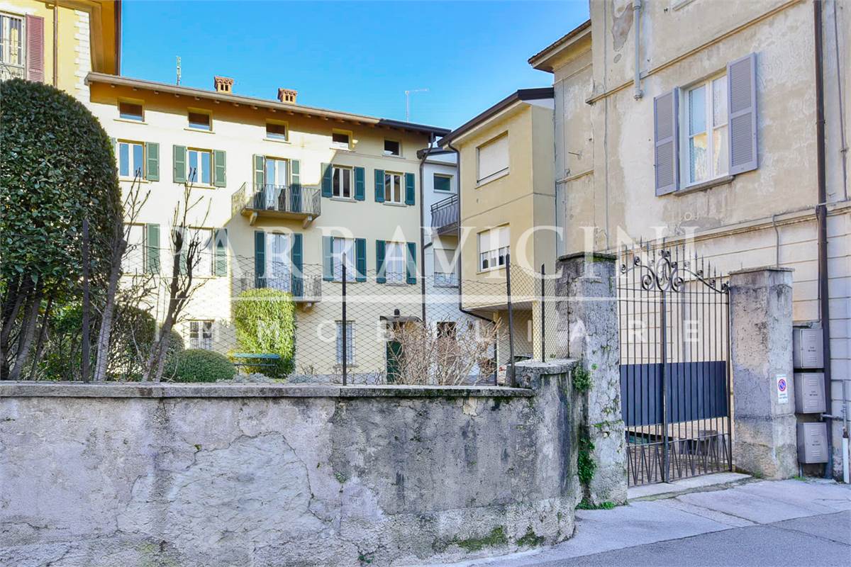 ELEGANTE APPARTAMENTO IN CENTRO