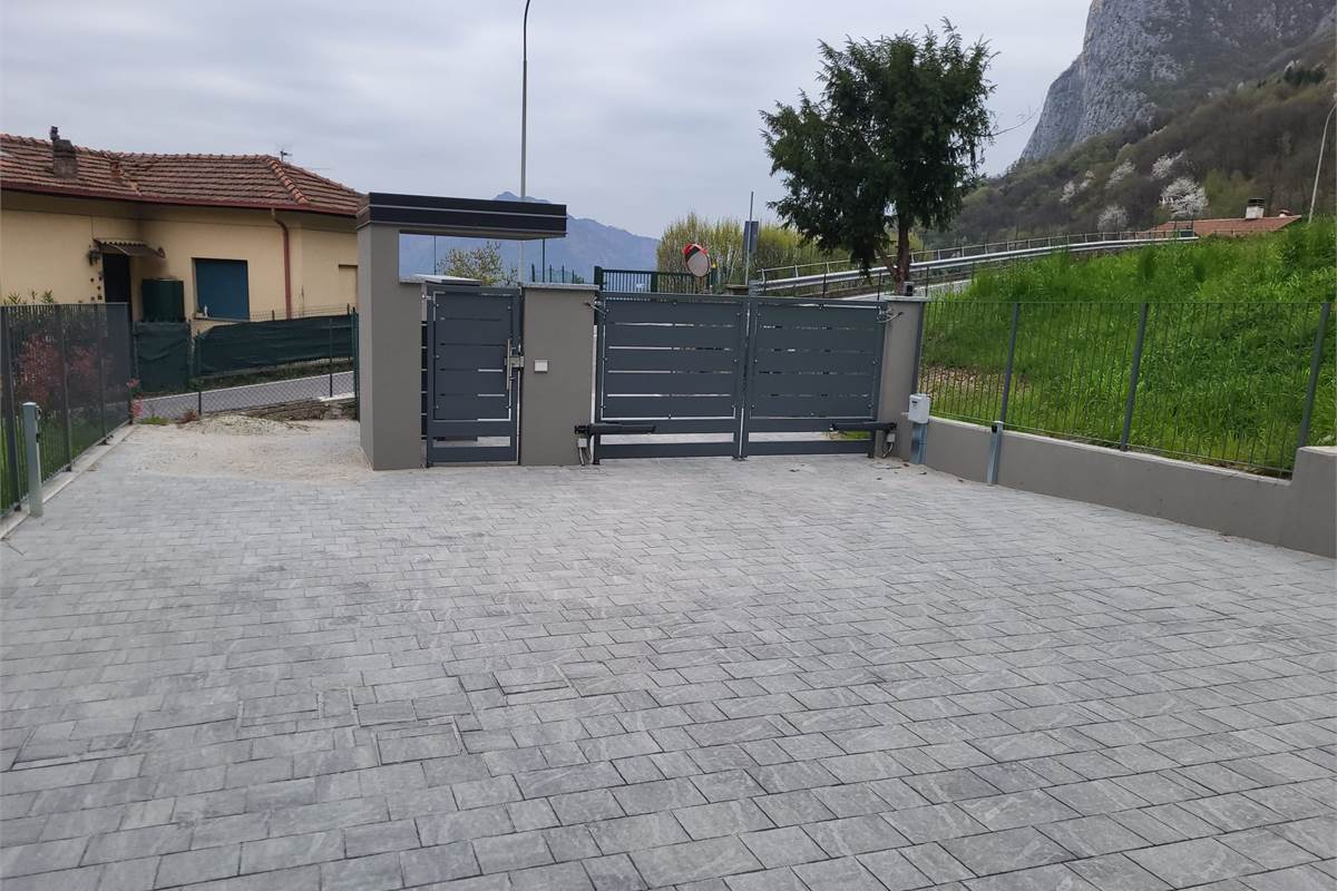 Esterni