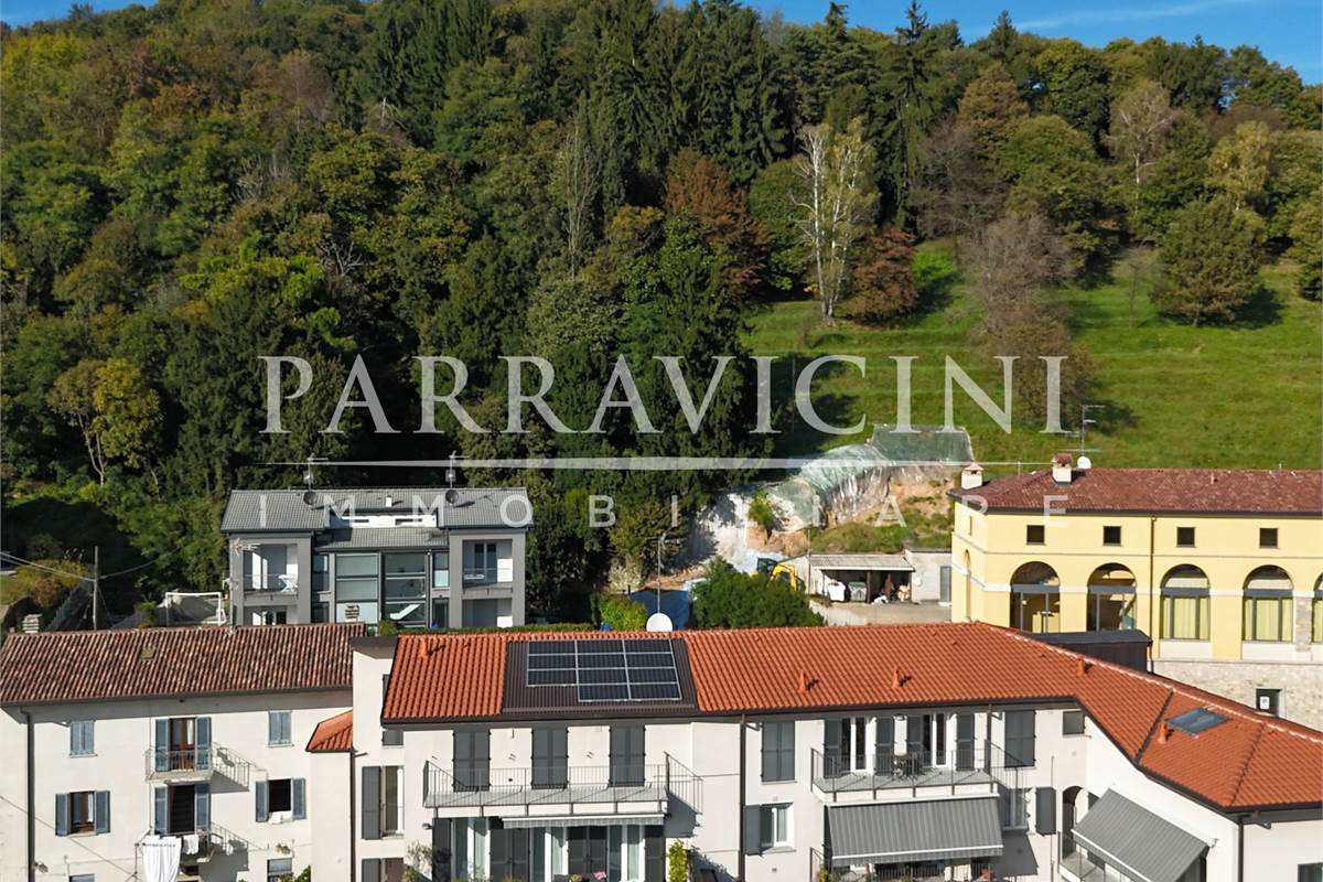 porzione di casa su 2 livelli senza spese