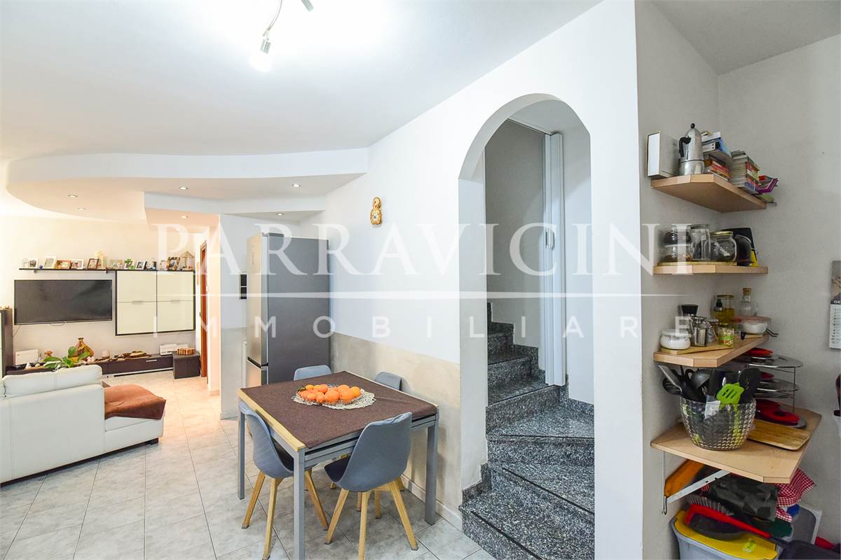 porzione di casa con ingresso indipendente 