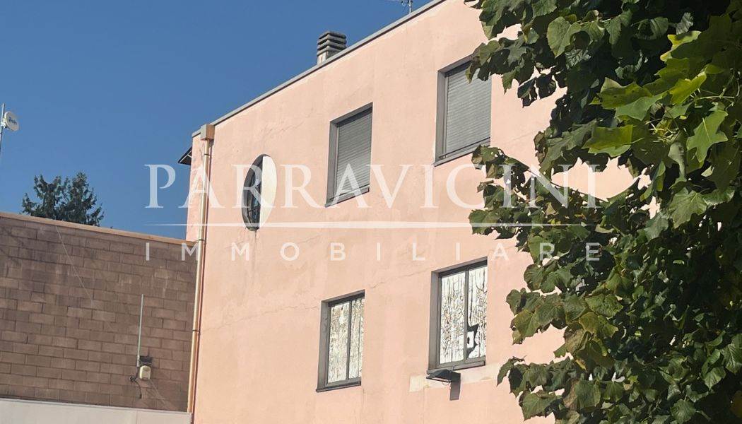 Ampio loft indipendente con terrazzo coperto